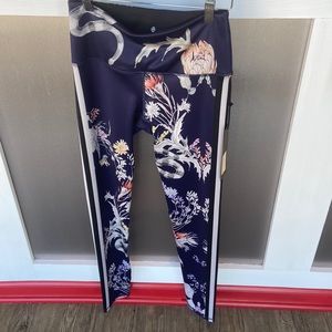 Noli- Allegro legging- size small